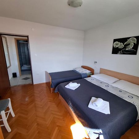 Apartmani Luka Baška Voda Exteriör bild