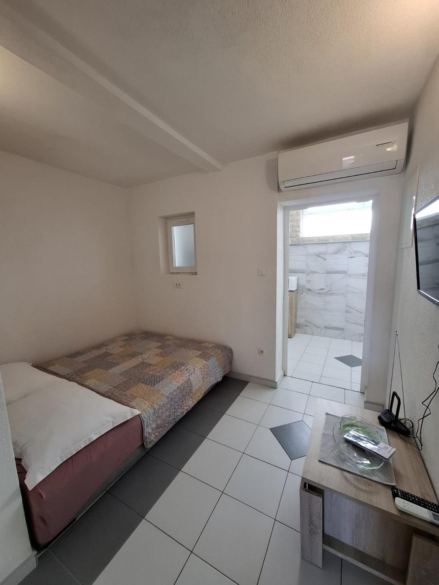 Apartmani Luka Baška Voda Exteriör bild